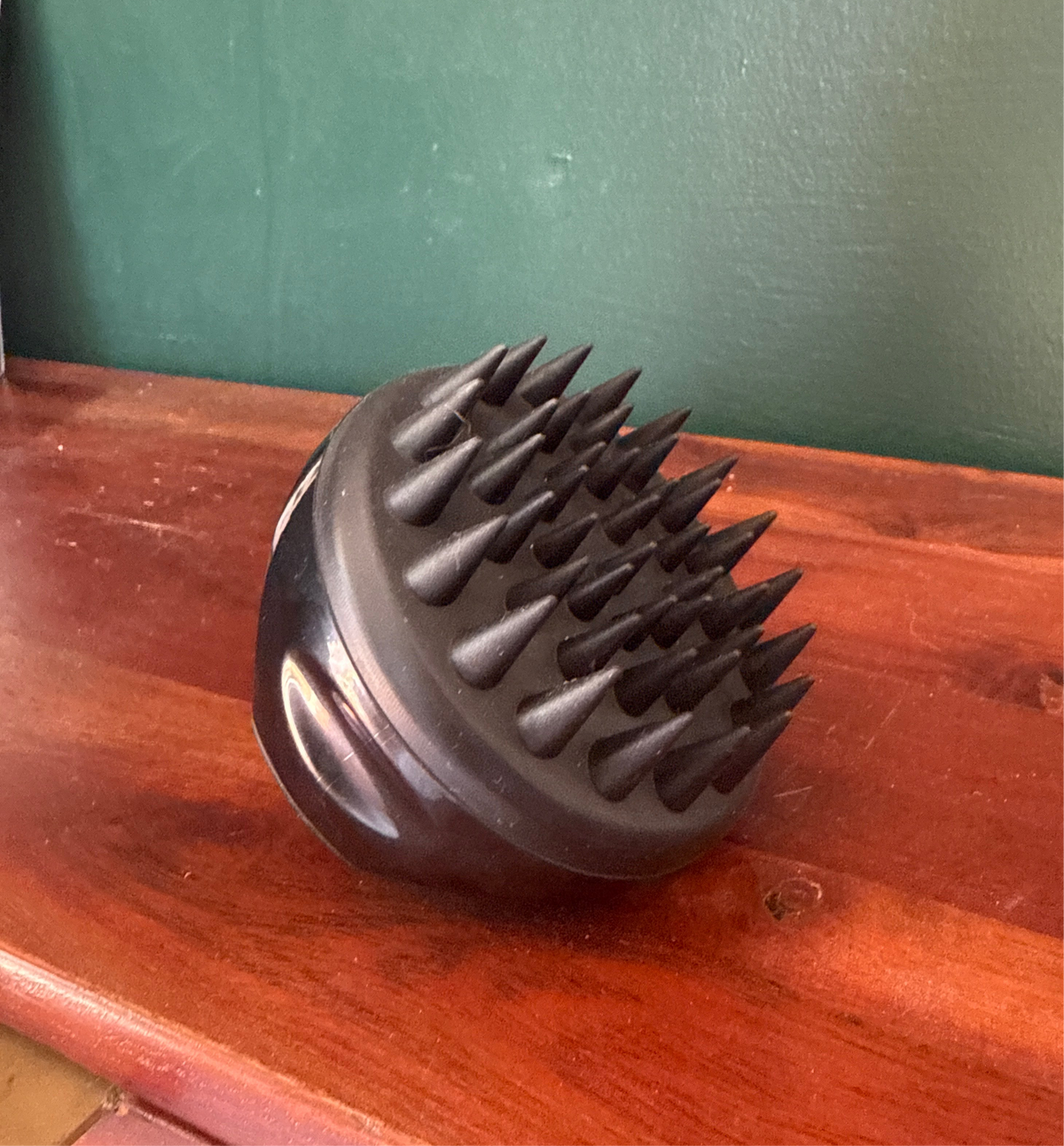 Scalp Massaging Brush